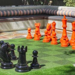 outdoor-living-space-chess